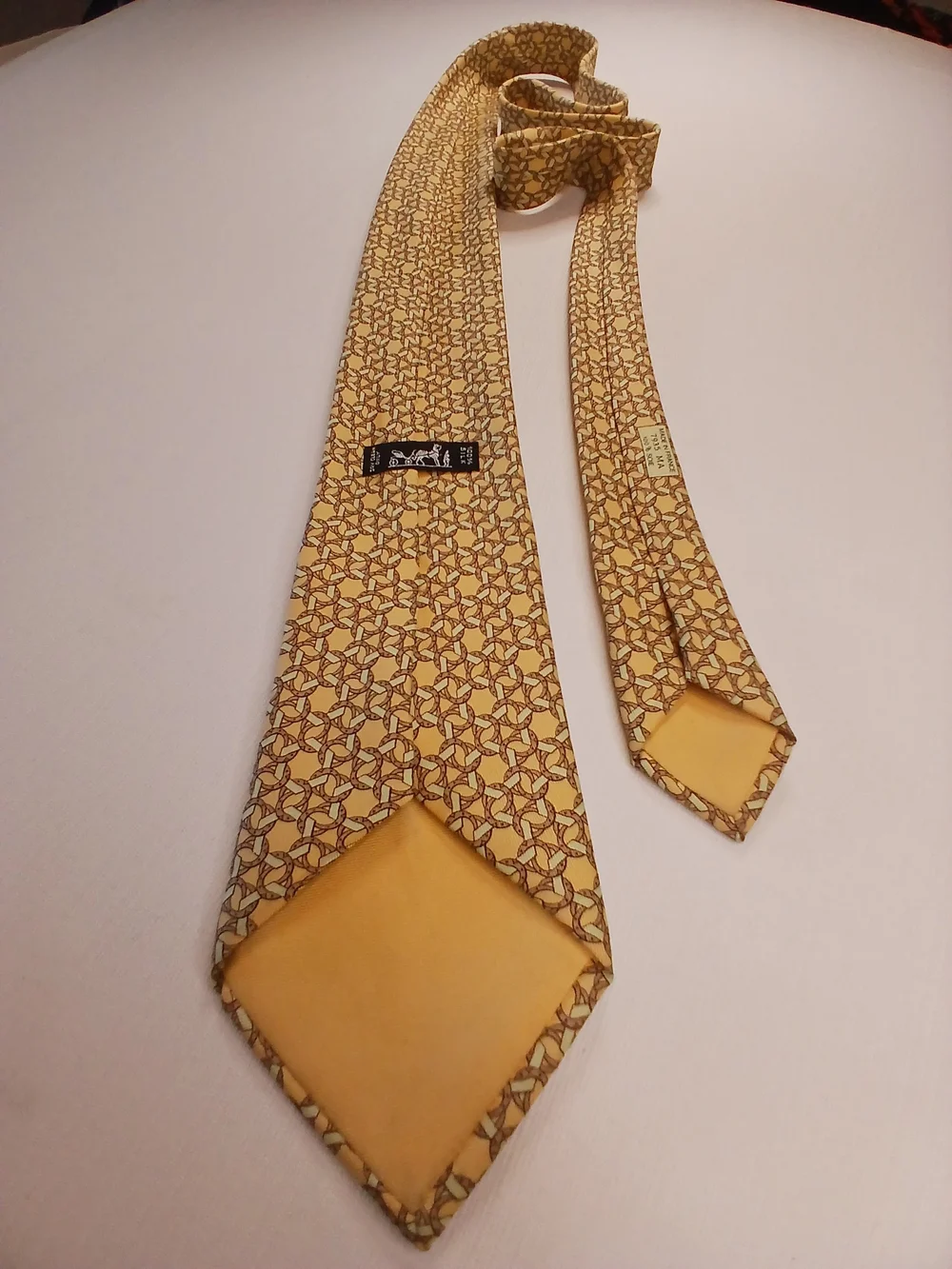 Vintage Hermes Paris 7935 MA Yellow Gold Chain Pattern 100%Silk France - Picture 5 of 9